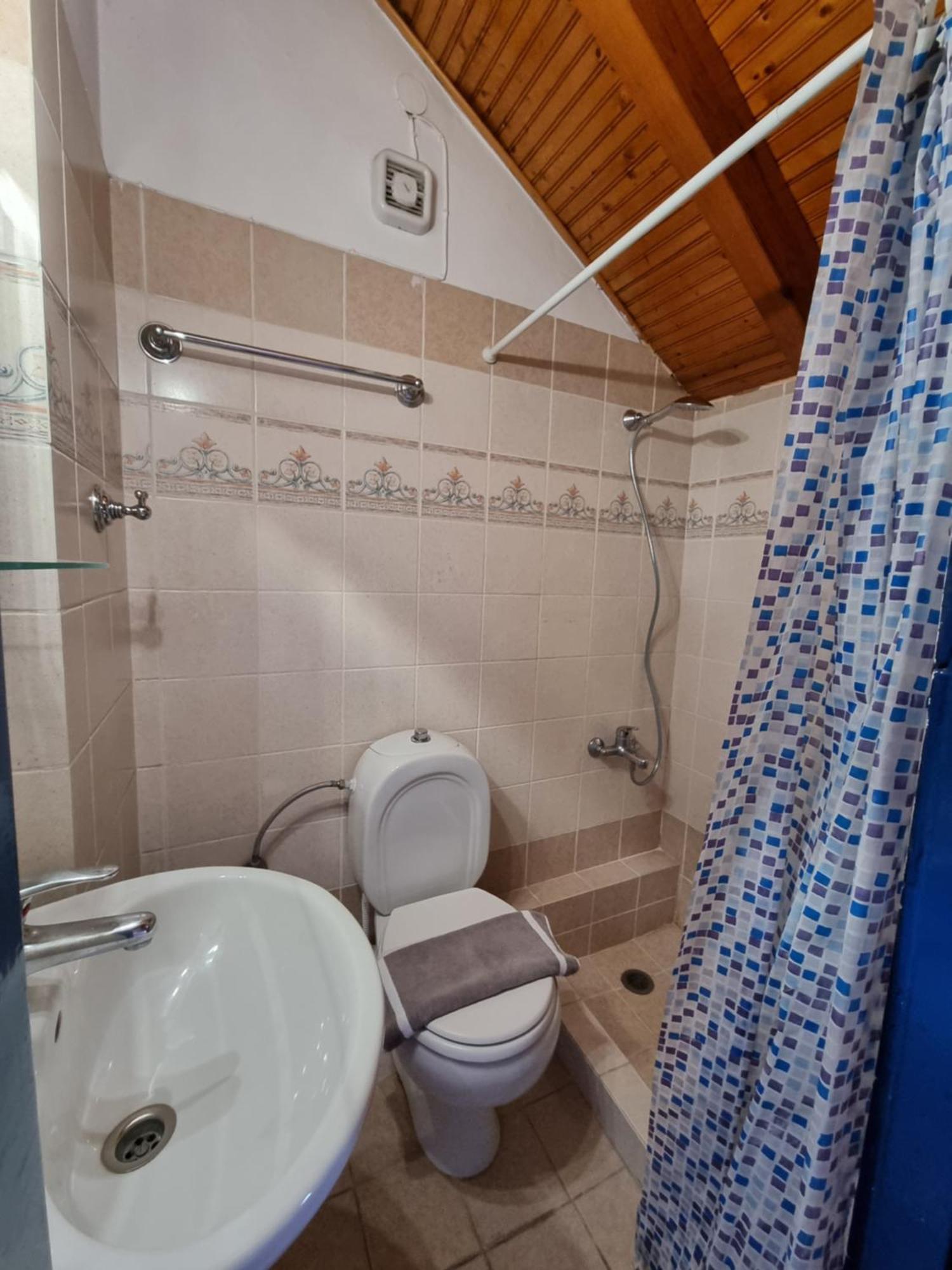 Kalavrita Krinides Apartment And Attics Exterior photo